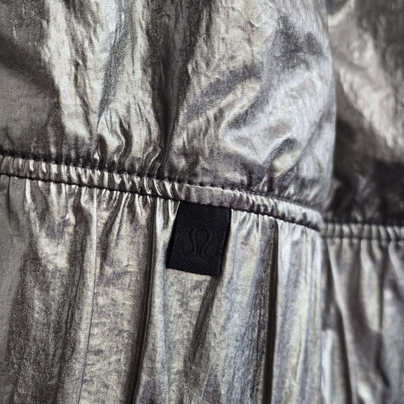 LULULEMON Get Stellar Titanium Foil Jacket XXS EUC - Picture 13 of 15